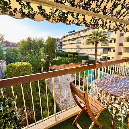 Holiday home One-bedr Ap 50m From The Terrace Swimming Pool Air Con *